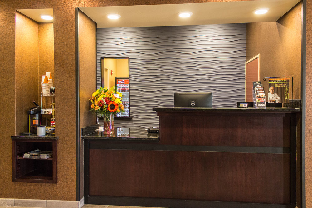 Cobblestone Hotel & Suites - Chippewa Falls Eksteriør billede