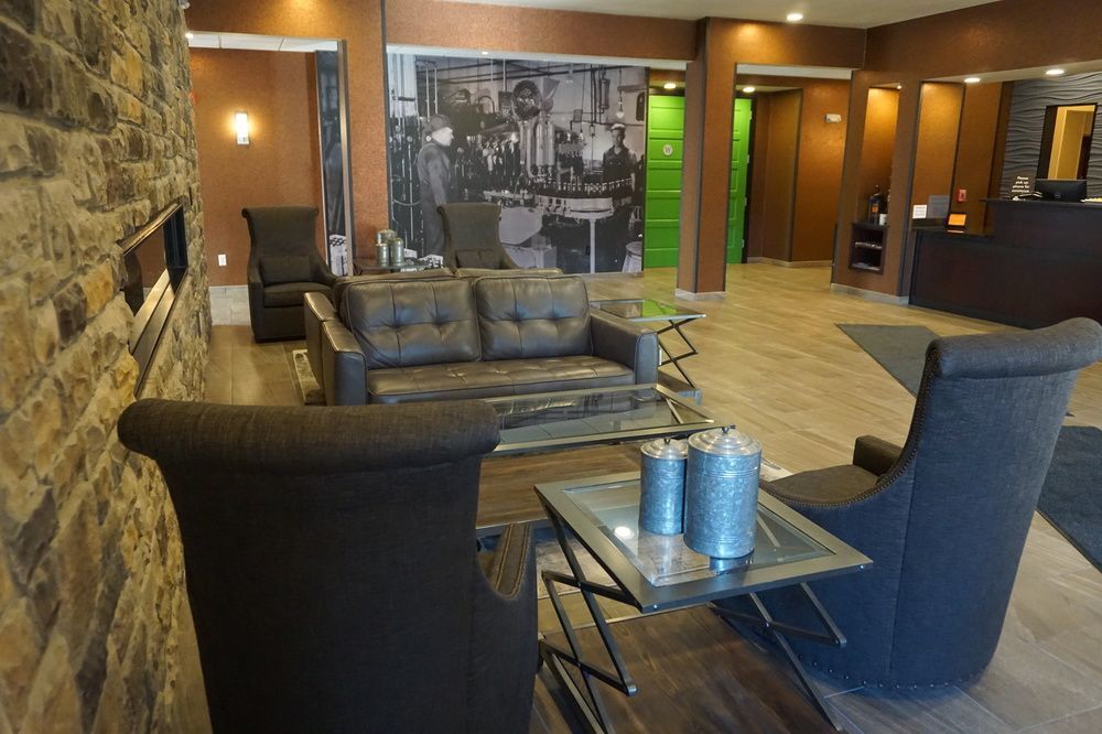 Cobblestone Hotel & Suites - Chippewa Falls Eksteriør billede