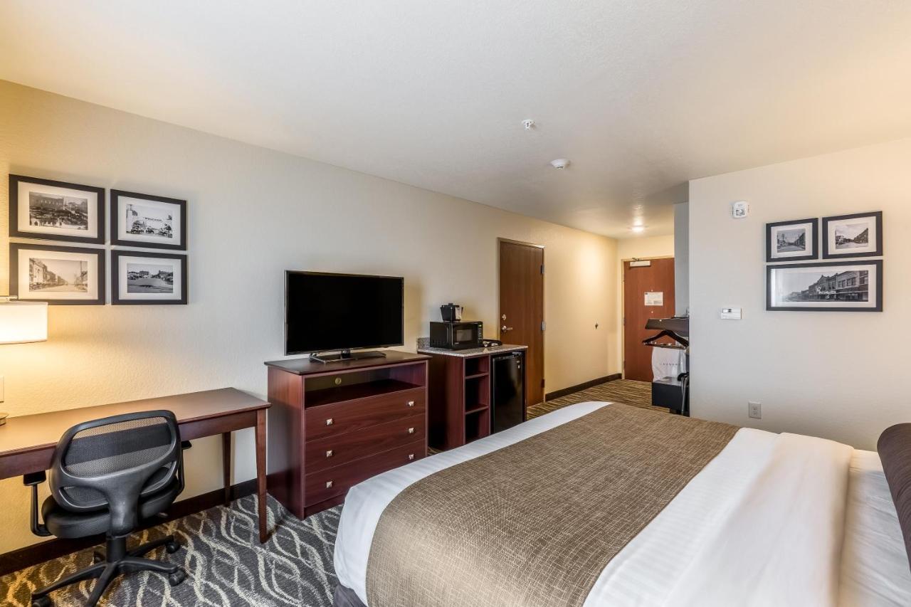 Cobblestone Hotel & Suites - Chippewa Falls Eksteriør billede